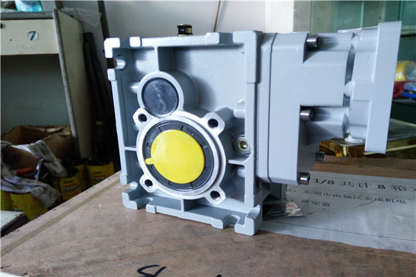 雙曲面減速機，TKM減速機,KPM減速機,BKM減速機,準雙曲面斜齒輪減速機 (16)